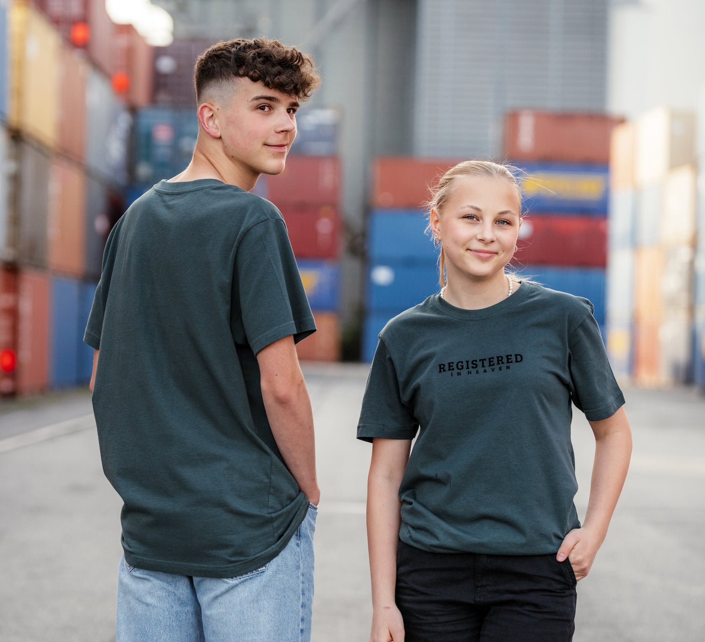 Registered in Heaven • T-Shirt mit Samt Effekt