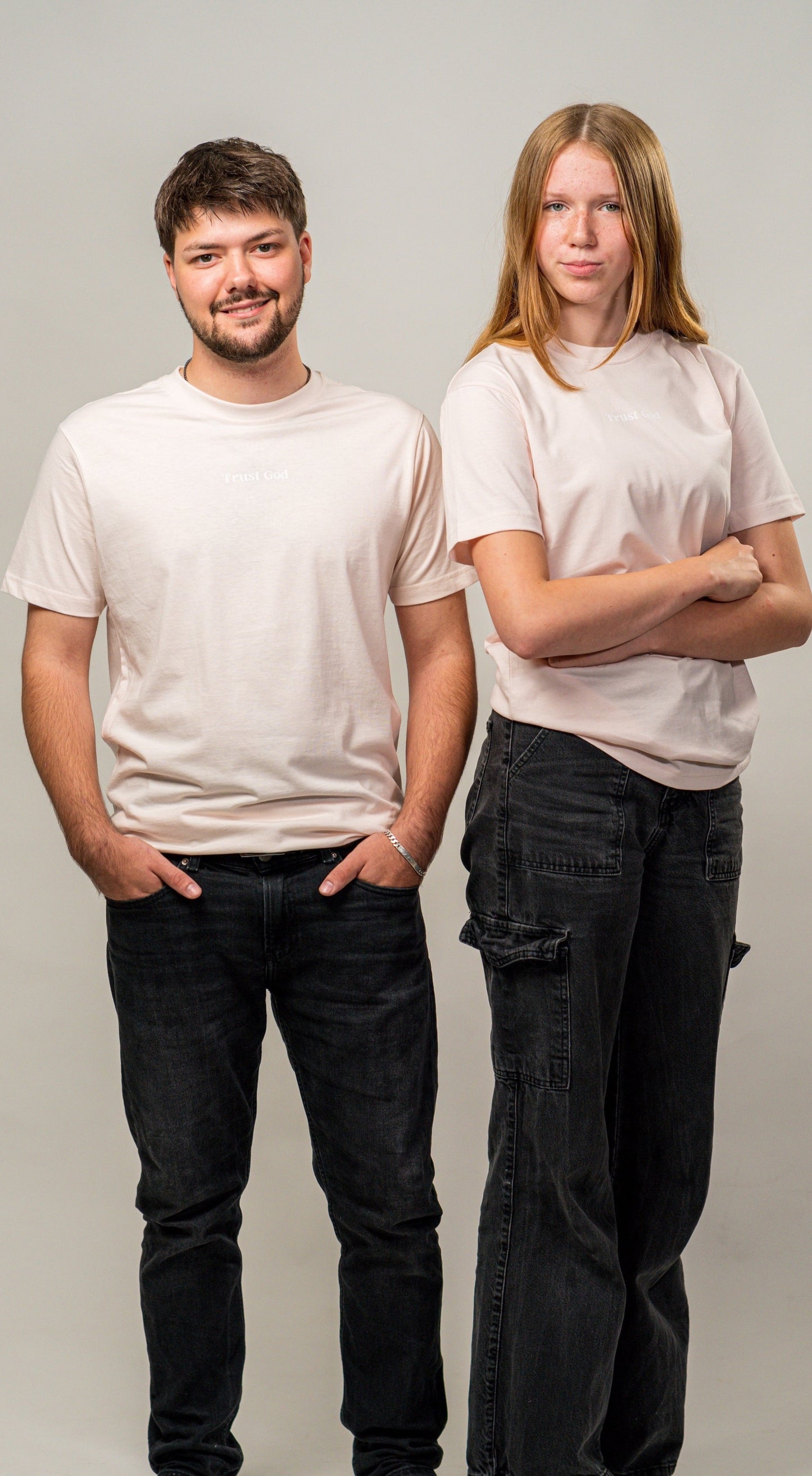 Trust God • T-Shirt