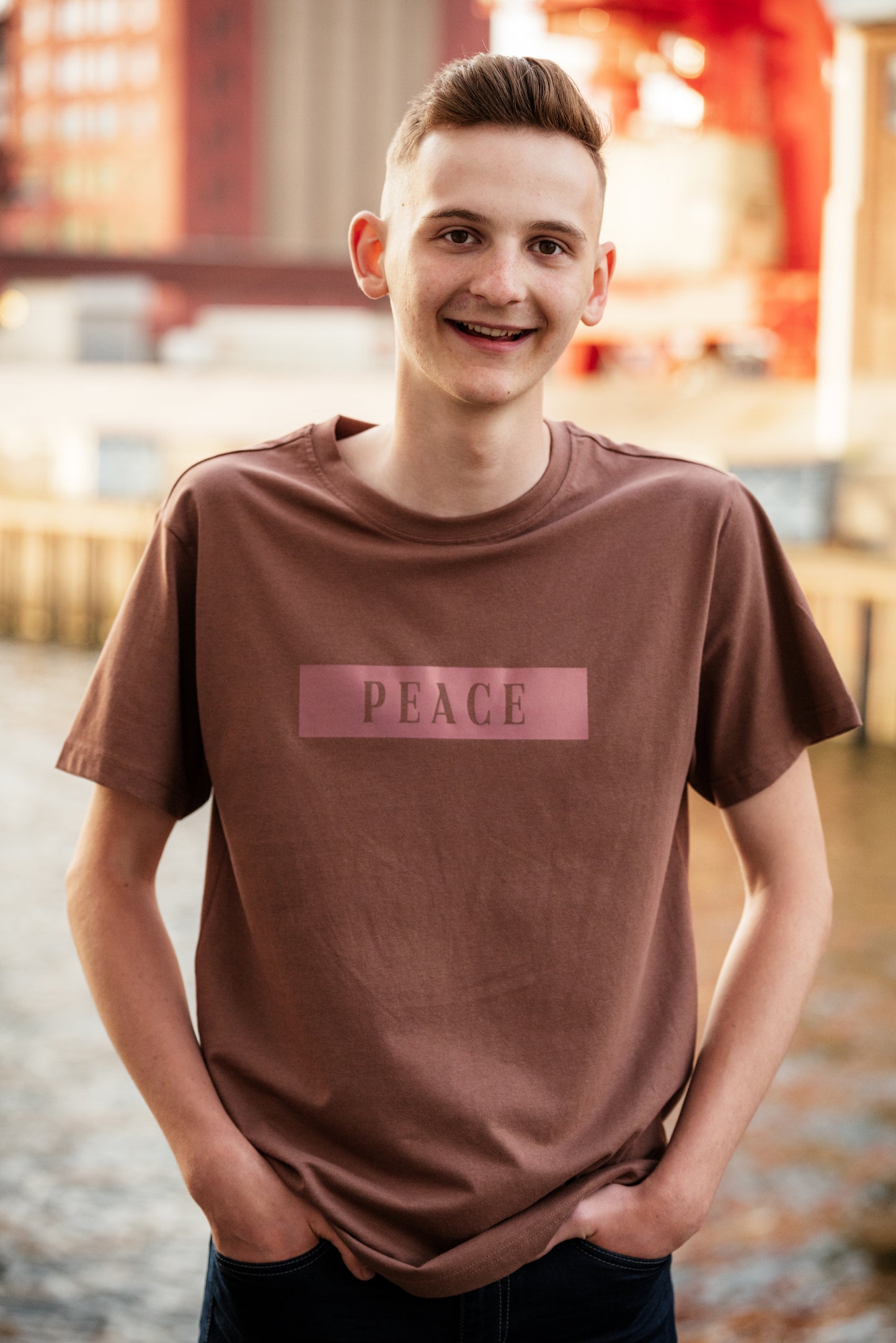 Peace • T-Shirt mit Holo Effekt